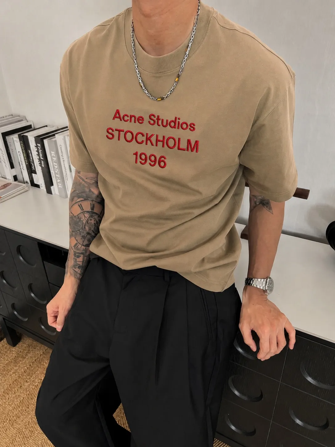 Acne*Studios*2026Ss exclusive couple Hot Sale g high-count T-shirt "different currency fabric" short-sleeved tee negative ion upper body is very comfortable, Same Style half-sleeve for men and women, dropped shoulders and loose fit Color: Black White Coffee Brown Size: S (90-130 pounds) M (125-150 pounds) L (135-165 pounds) XL (160-190 pounds) XXL (185 pounds)